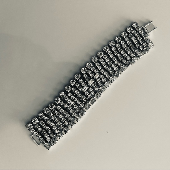 Jewelry - Vintage Silver Rhinestone Bracelet